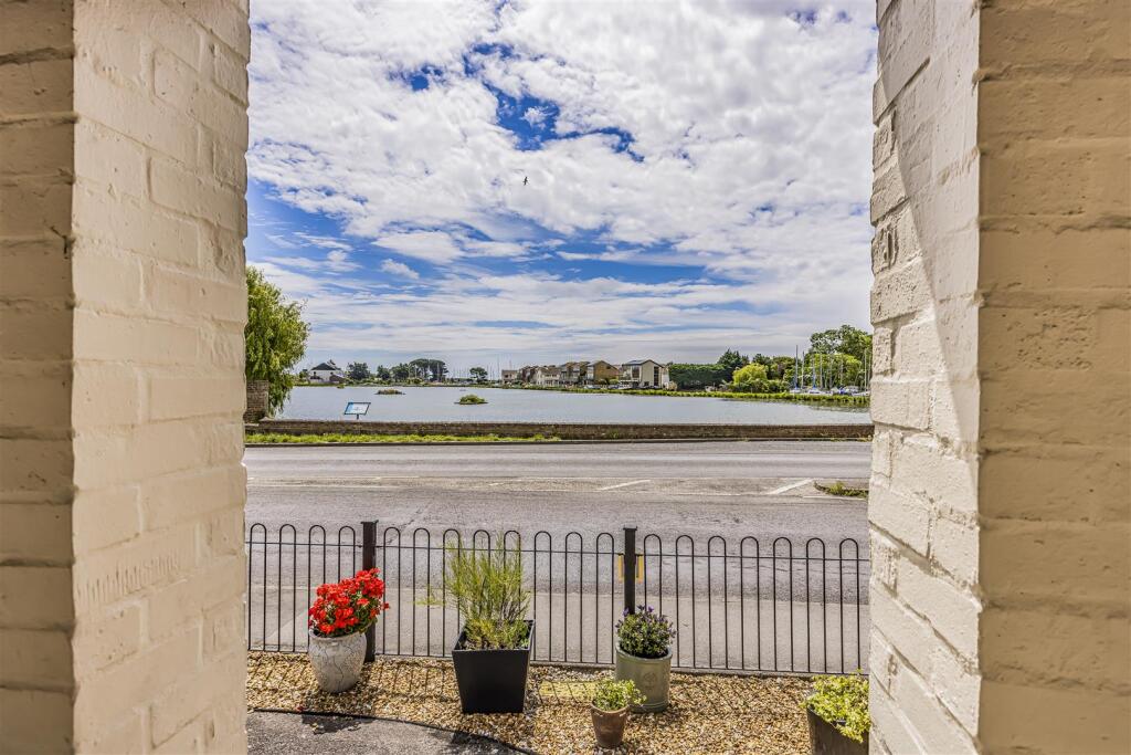 1 Main Road, Emsworth - More