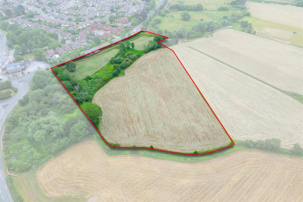 Lichfield Road, Tamworth - View 2