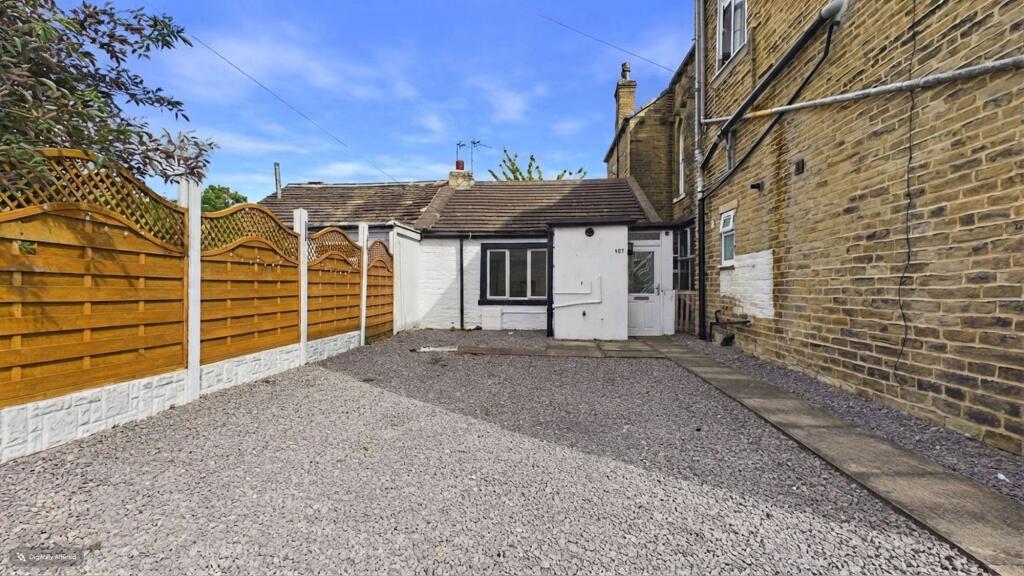 Main image of property: Bierley Lane, Bradford, BD4