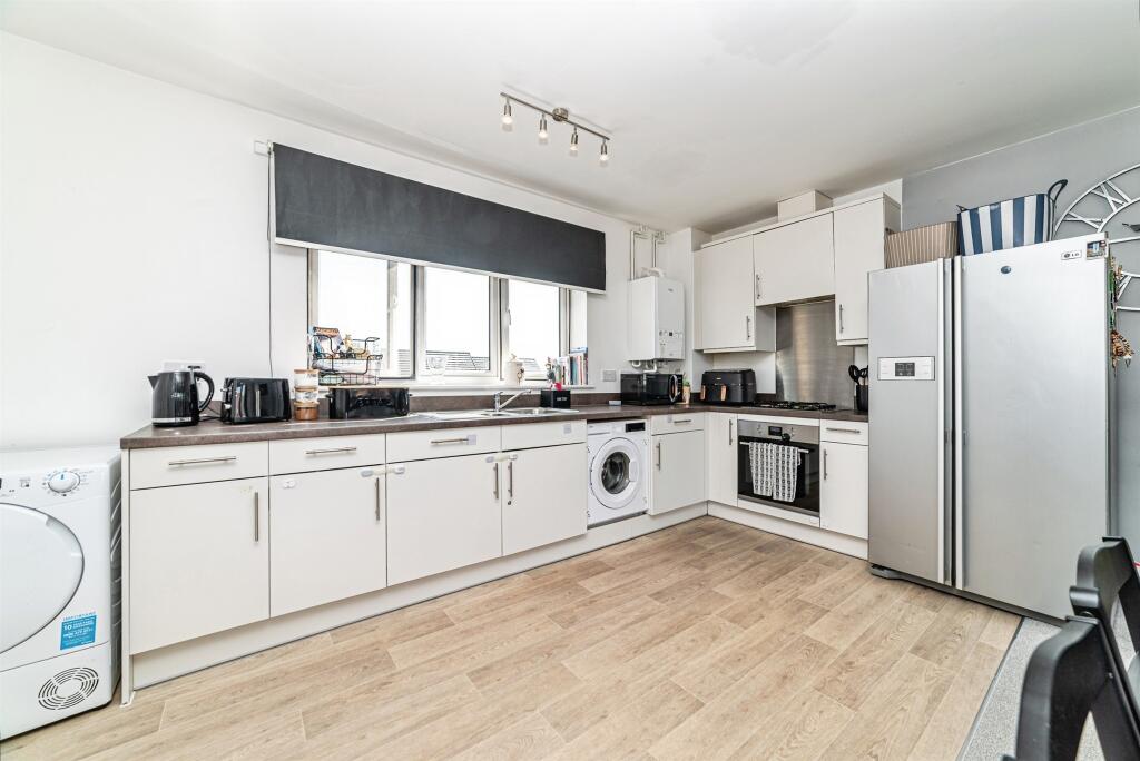 Apartment in Reading - View 5