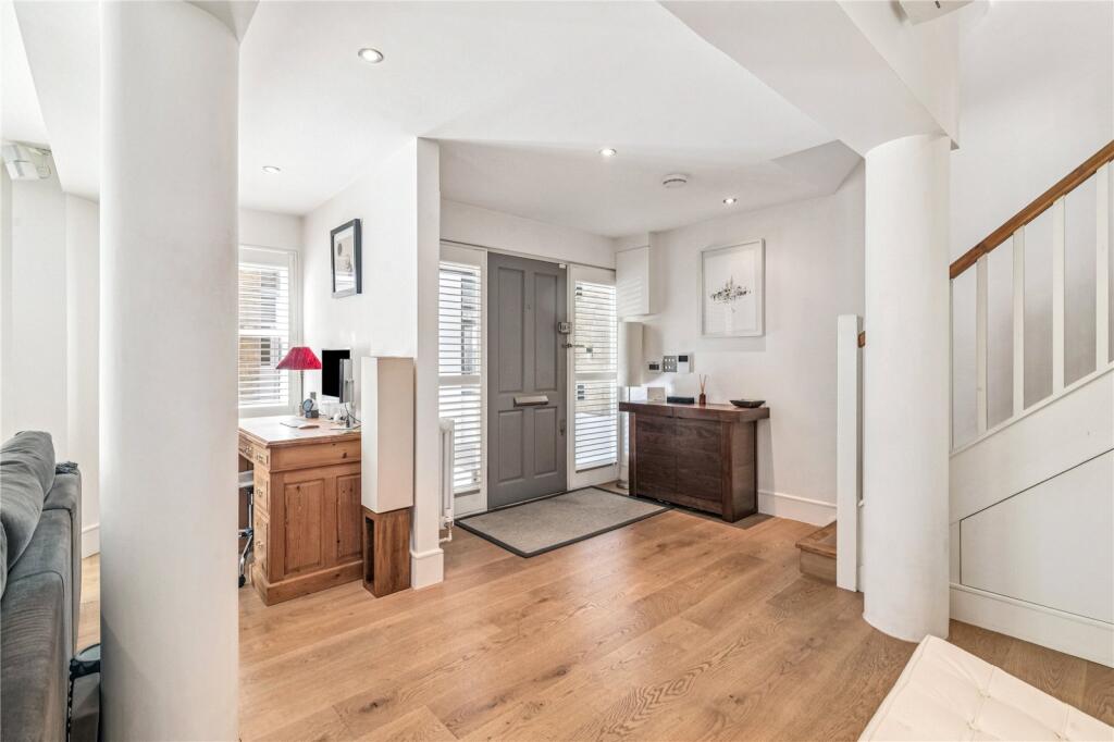 Bromells Road, SW4 photo 2