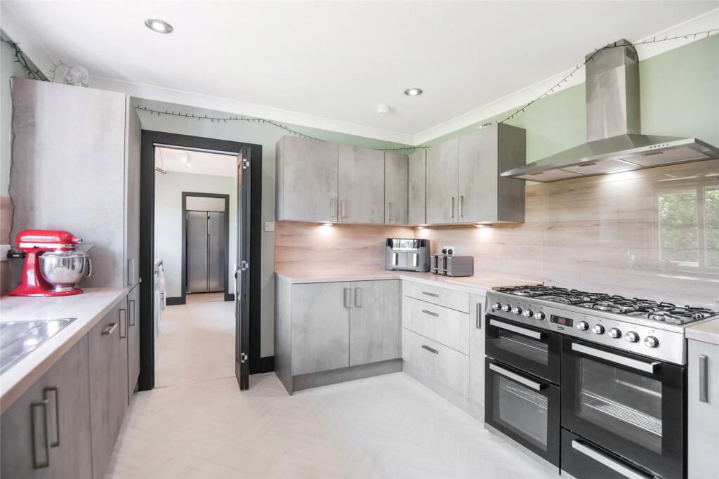 House in Motherwell, North Lanarkshire - View 4