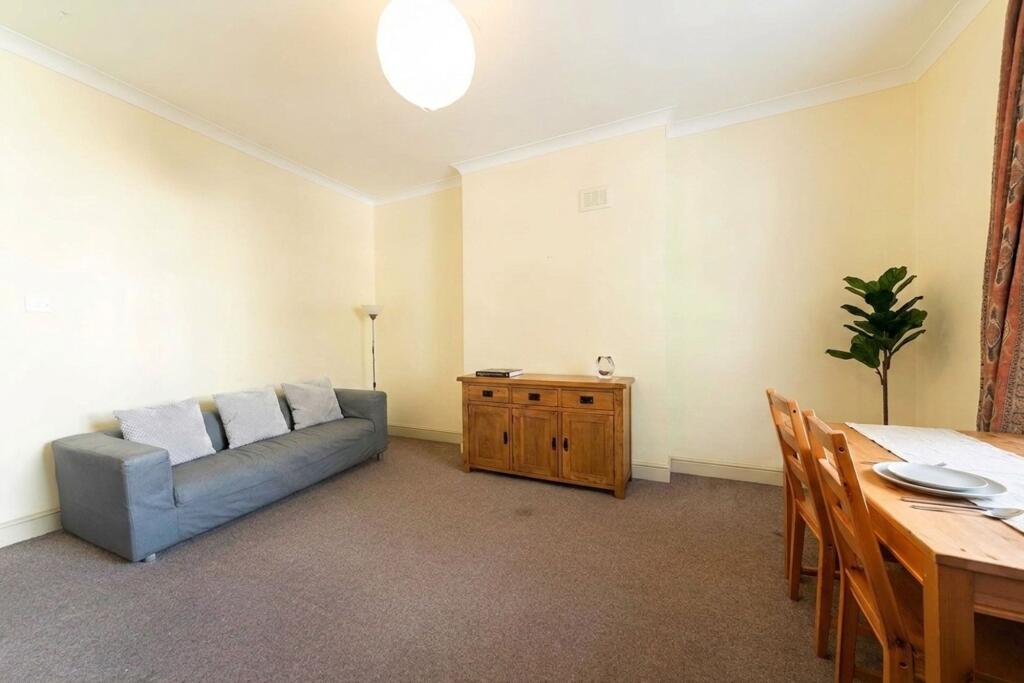 Main image of property: Cambridge Avenue, London, NW6