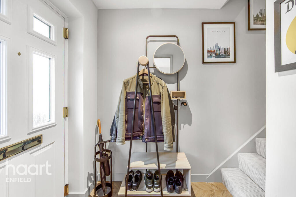 Main image of property: Queens Road, London