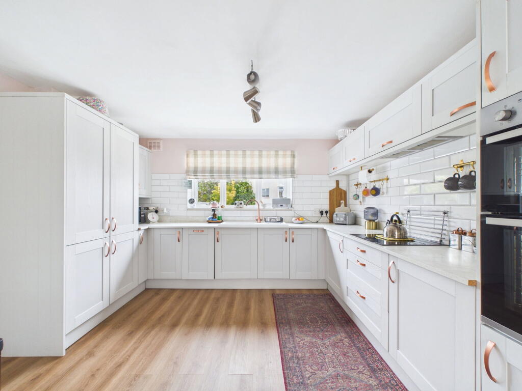 House in Torquay, Torbay - View 3