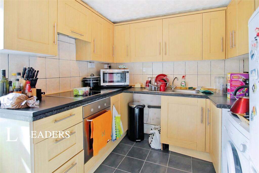 Apartment in Worthing, West Worthing - View 3