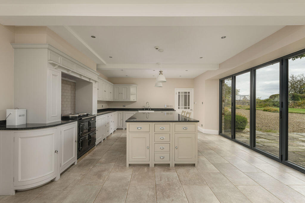 House in Newcastle upon Tyne - View 4