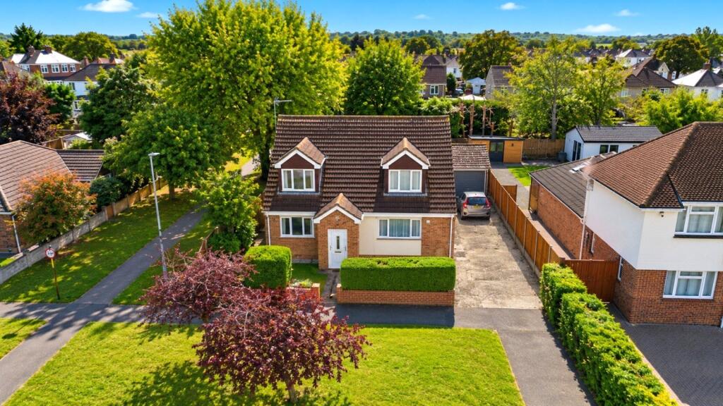 Main image of property: Windsor Road, Swindon, Lawns/Old Town, SN3