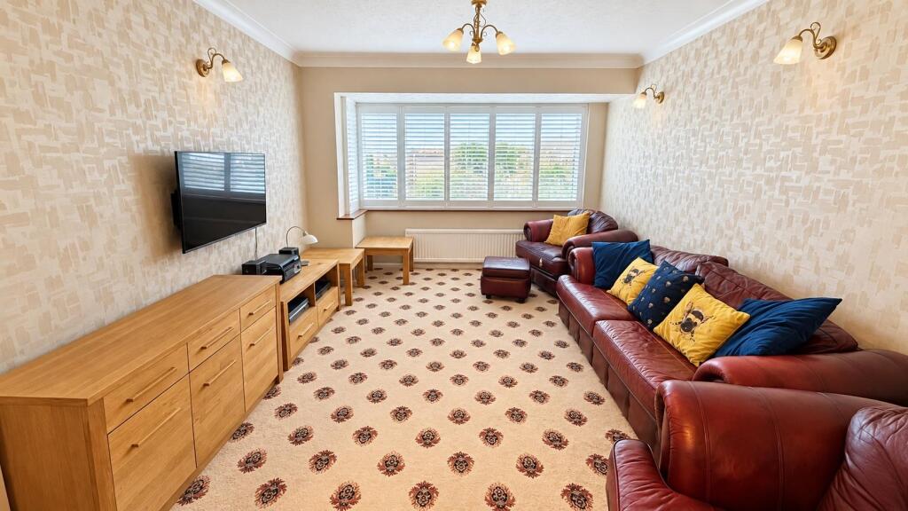 Beehive Road, Goffs Oak photo 2