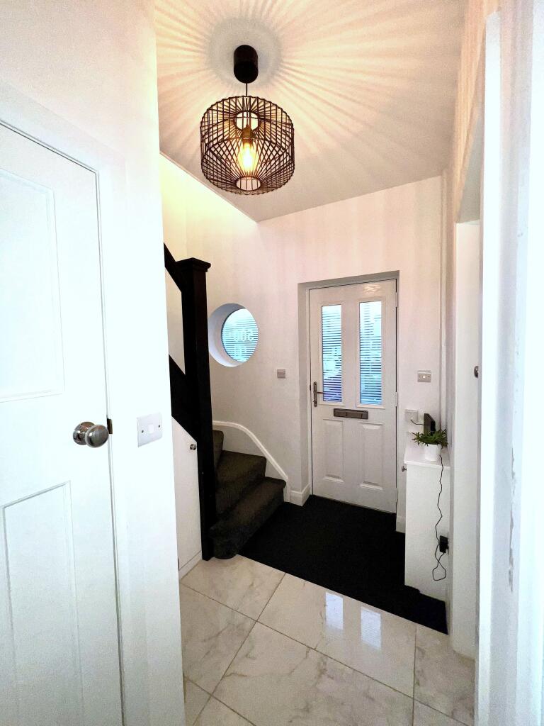 Plodder Lane, Farnworth, BL4 - View 5