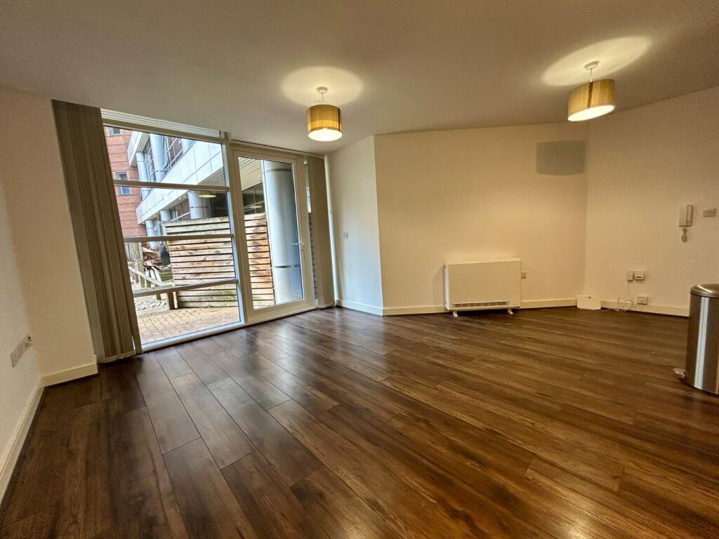 Apartment in Dudley, West Midlands - View 3
