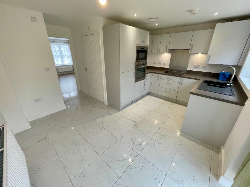 House in Luton, Biscot - View 4