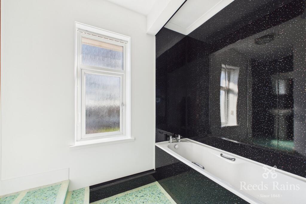 Southey Green Road, Sheffield, S5 photo 4