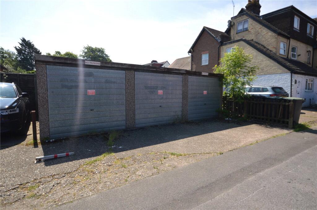 Main image of property: Gardenia Avenue, Luton, Bedfordshire, LU3