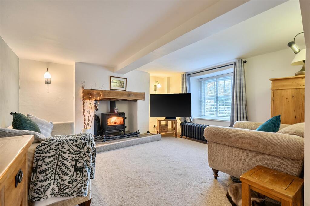 Haywards Farm Close, Verwood photo 2