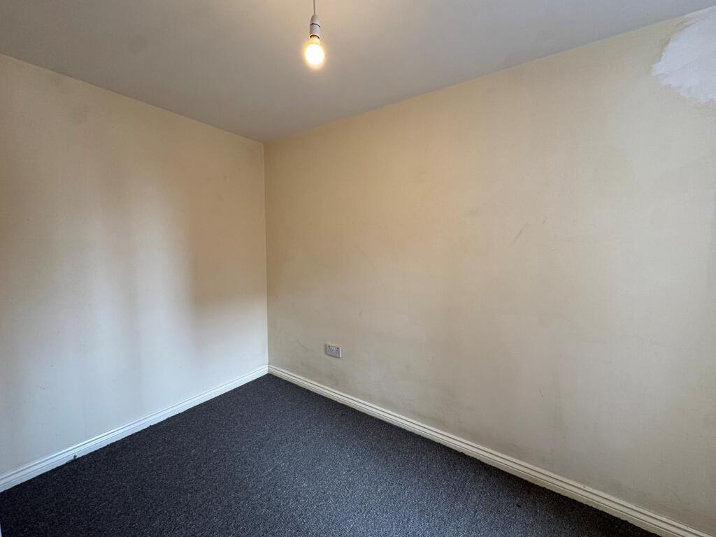 Apartment in Coventry - More