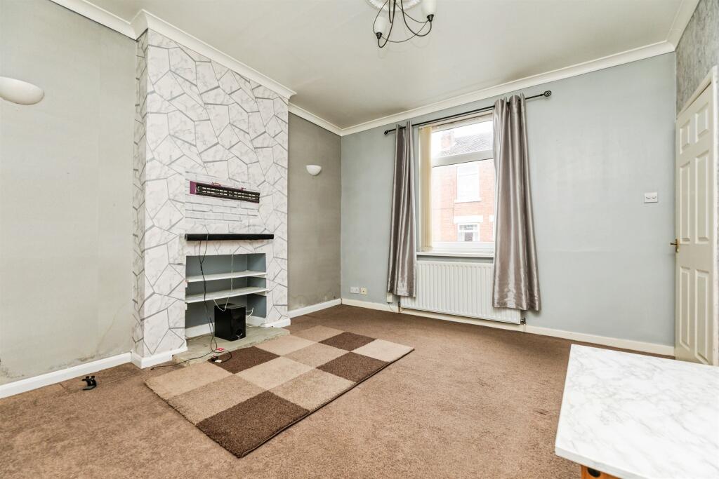House in Rotherham, South Yorkshire - View 2