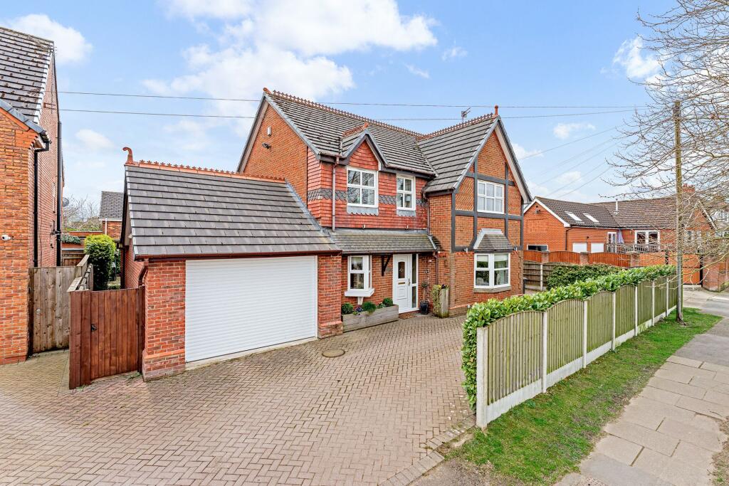 4-bed detached on Derby Road, Widnes, WA8, £475,000