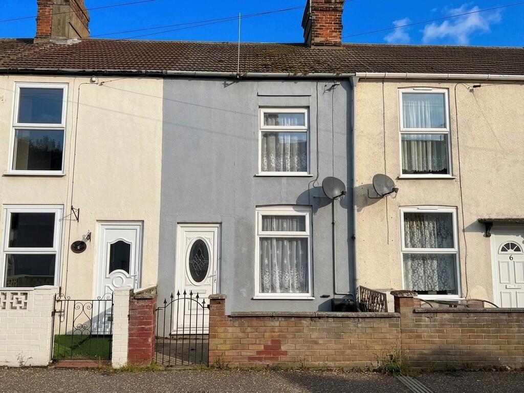 3-bed terraced on Pier Road, Gorleston, Great Yarmouth, £130,000