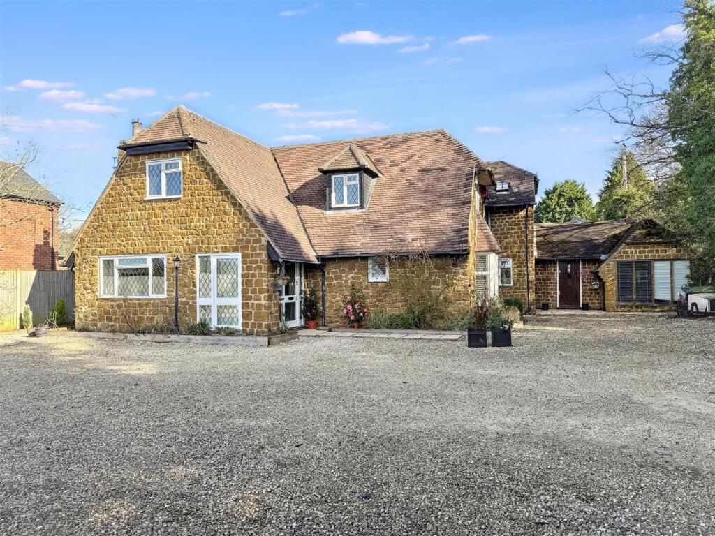 Main image of property: Kennylands Road, Sonning Common