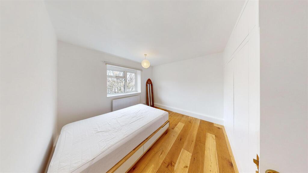 Apartment in London - View 4