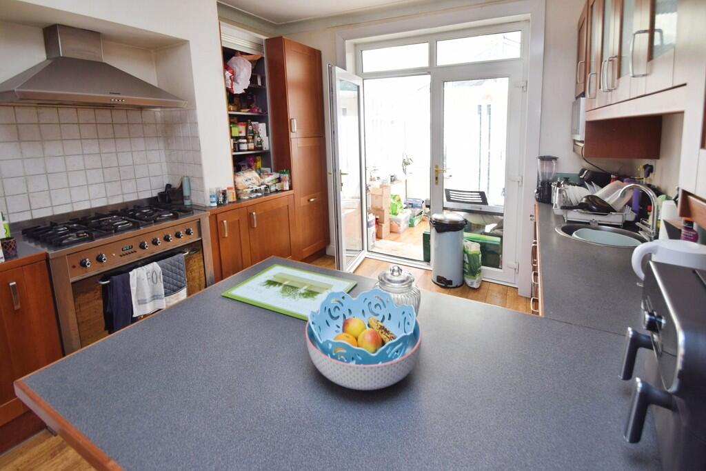 Bylands Grove, Allerton photo 3