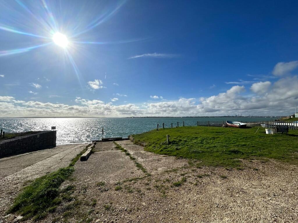 Main image of property: Solent Breezes, Chilling Lane, Warsash, Hampshire, SO31