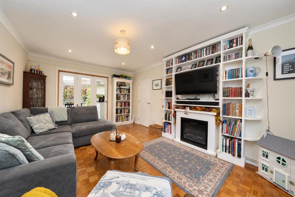 House in Watford - View 2