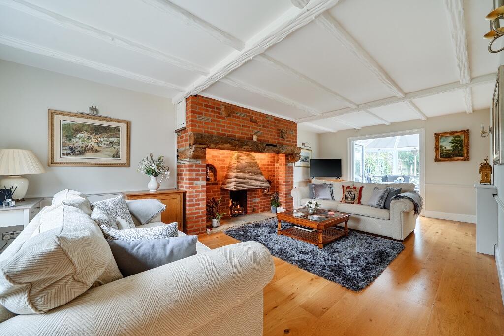 Joiners Lane, Chalfont St Peter SL9 photo 2