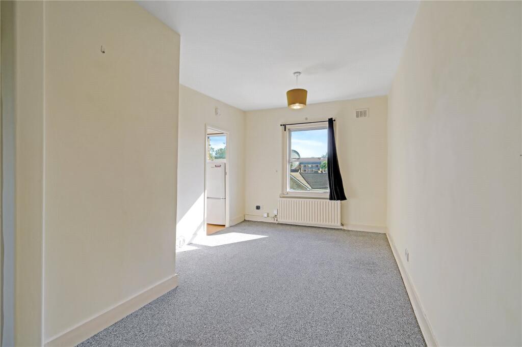 Apartment in London - View 5