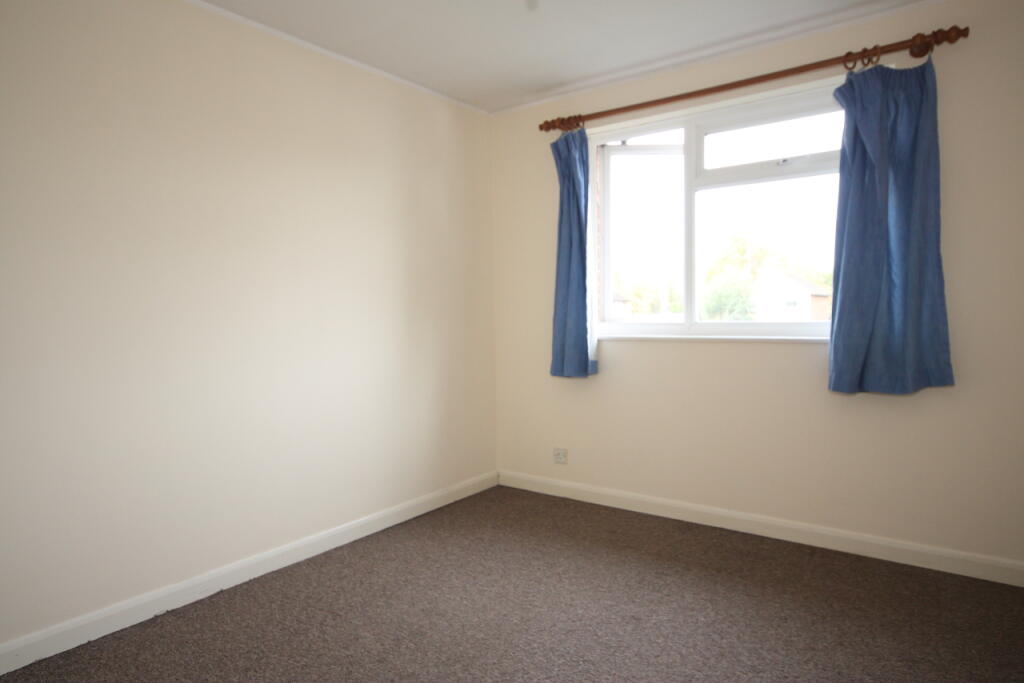 Apartment in Woking, St John's, Horsell - View 4