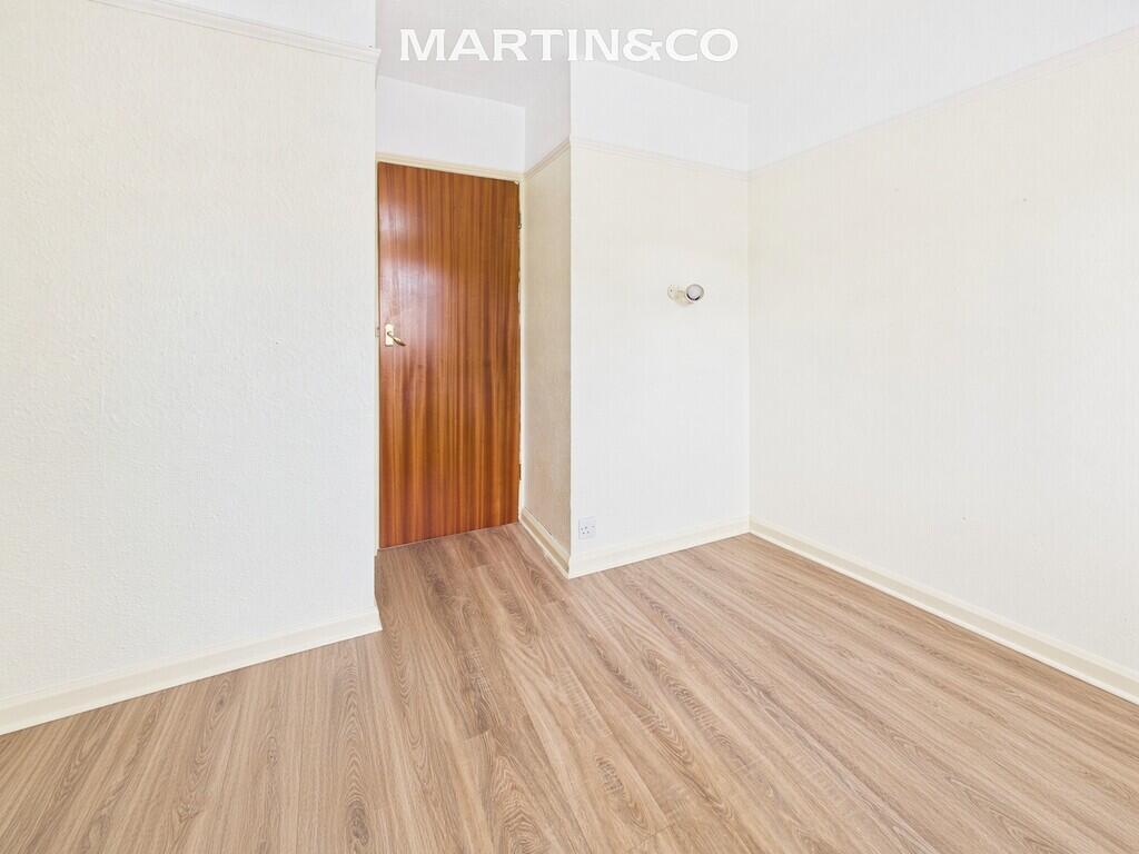 House in Runnymede, Ripley Springs, Egham - More
