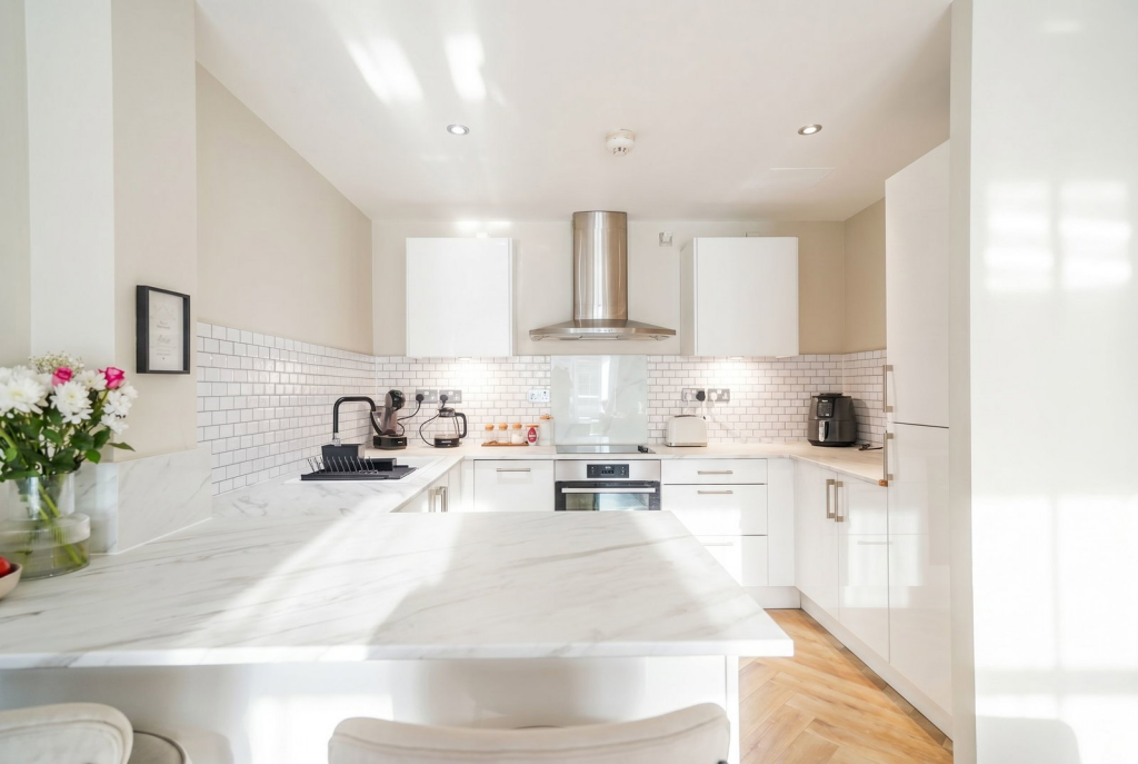Apartment in Solihull, Dickens Heath - More