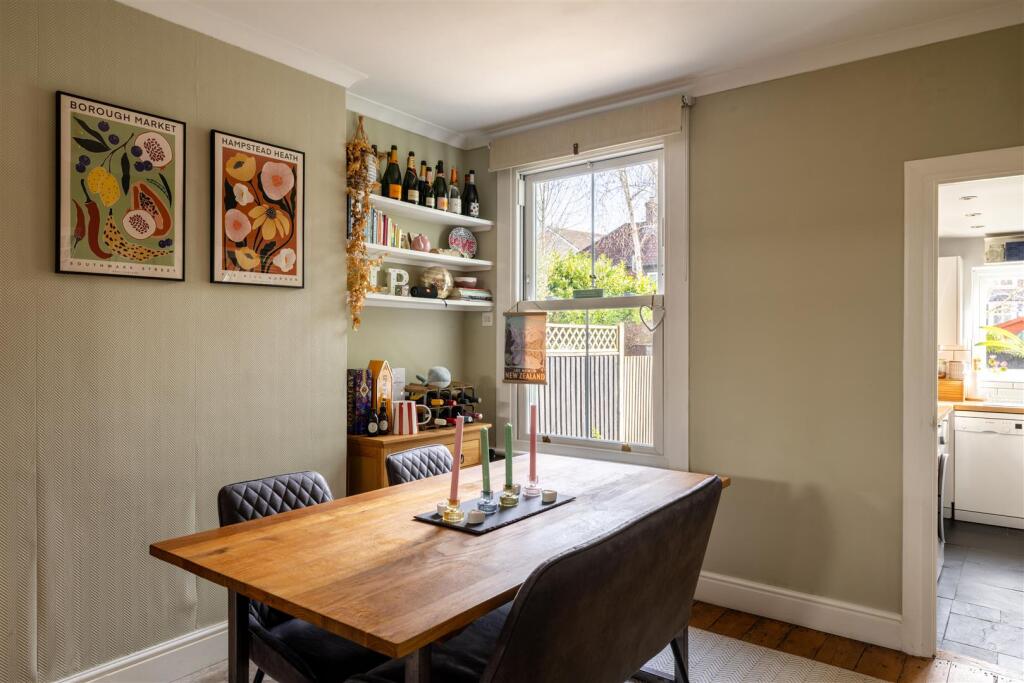 House in Redhill, Earlswood - View 3