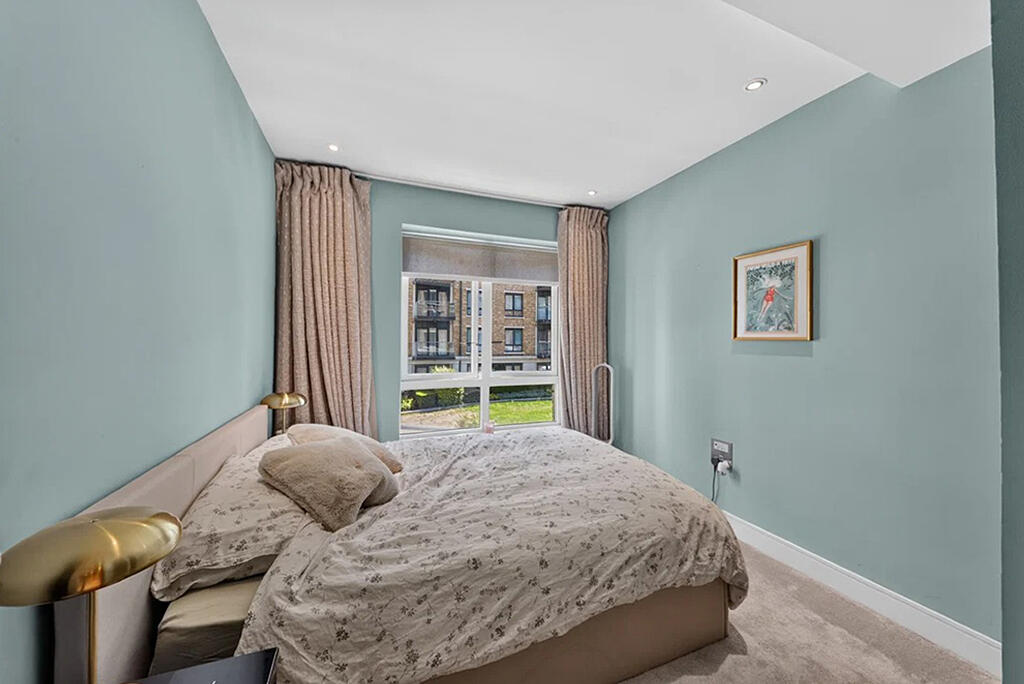 Apartment in London - View 5