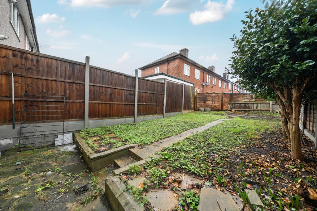 House in London - View 5
