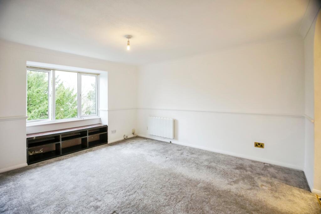 Reedham Drive, Purley, CR8 photo 2