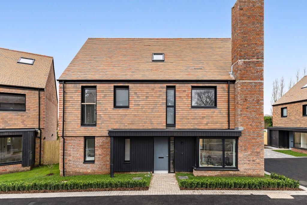 Main image of property: Alfold Gardens,
Alfold,
Cranleigh,
GU6 8BG