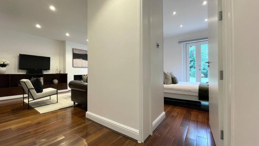 Apartment in London, South Hampstead - View 2