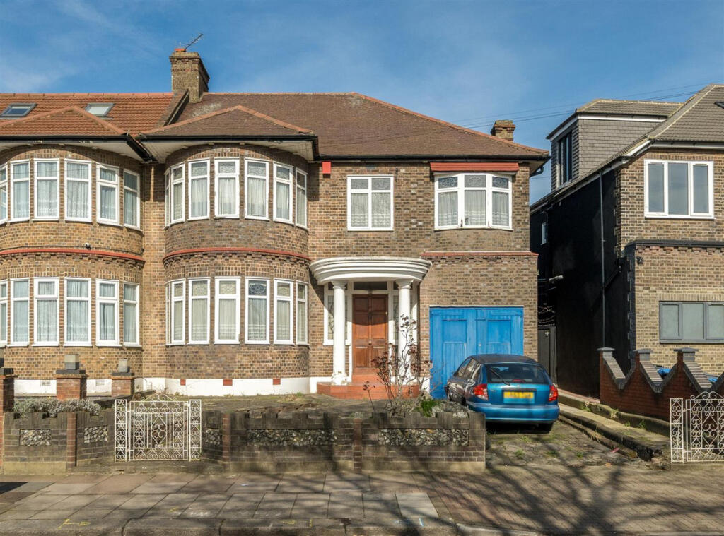 House in London, Willesden Green, Brondesbury