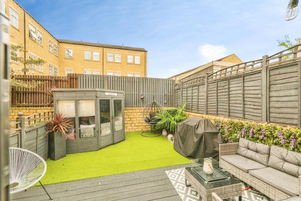 House in Kirklees, West Yorkshire - View 4