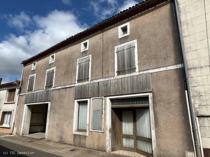 Main image of property: Champagne-Mouton, Poitou-Charentes, 16350, France