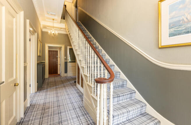 Albert Cottage Hotel, York Avenue, East Cowes, Isle of Wight PO32 6BD