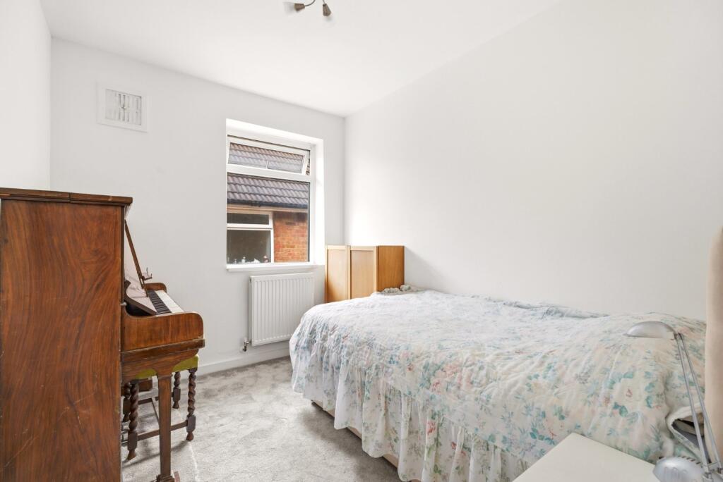 Additional image 8 of Ringway Road, Park Street, St. Albans, Hertfordshire, AL2