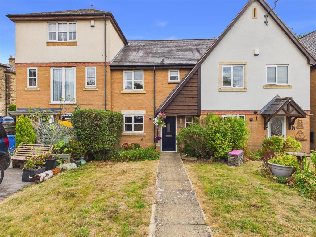 Main image of property: Lakeside Close, Old Whittington, Chesterfield