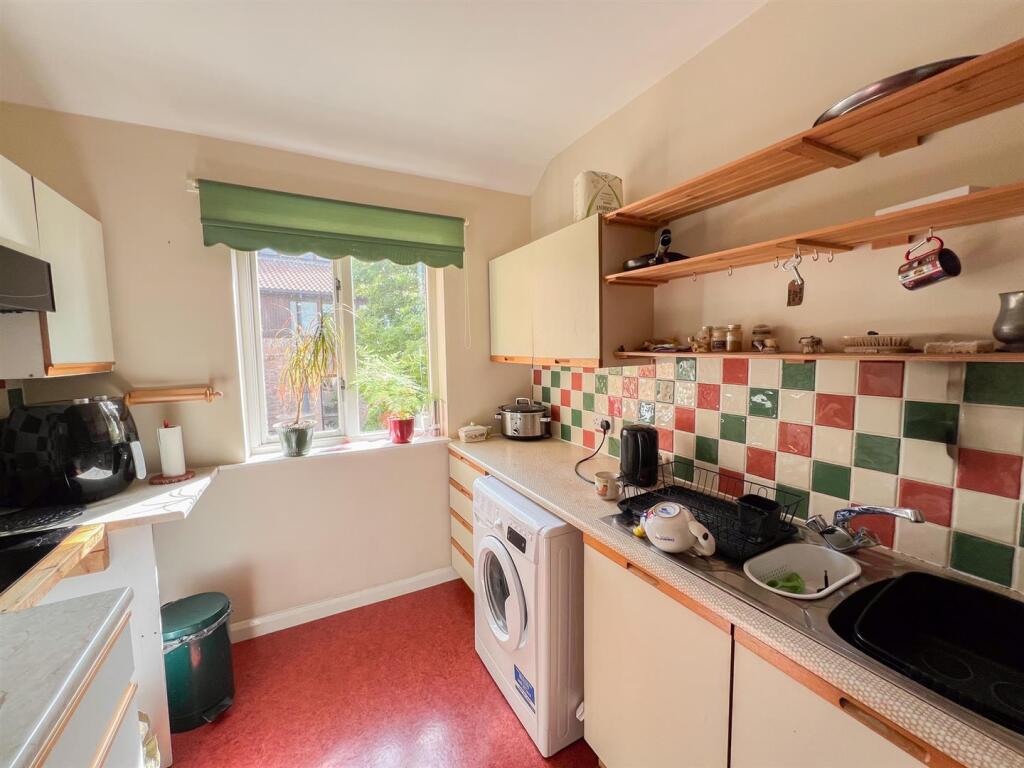 Apartment in Galashiels - More