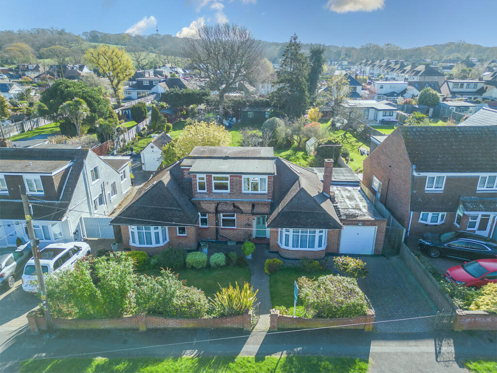 Main image of property: Broad Way, Hockley, SS5 5