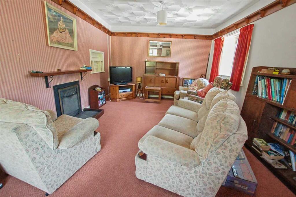 House in Swansea, Llanteg, Amroth - More