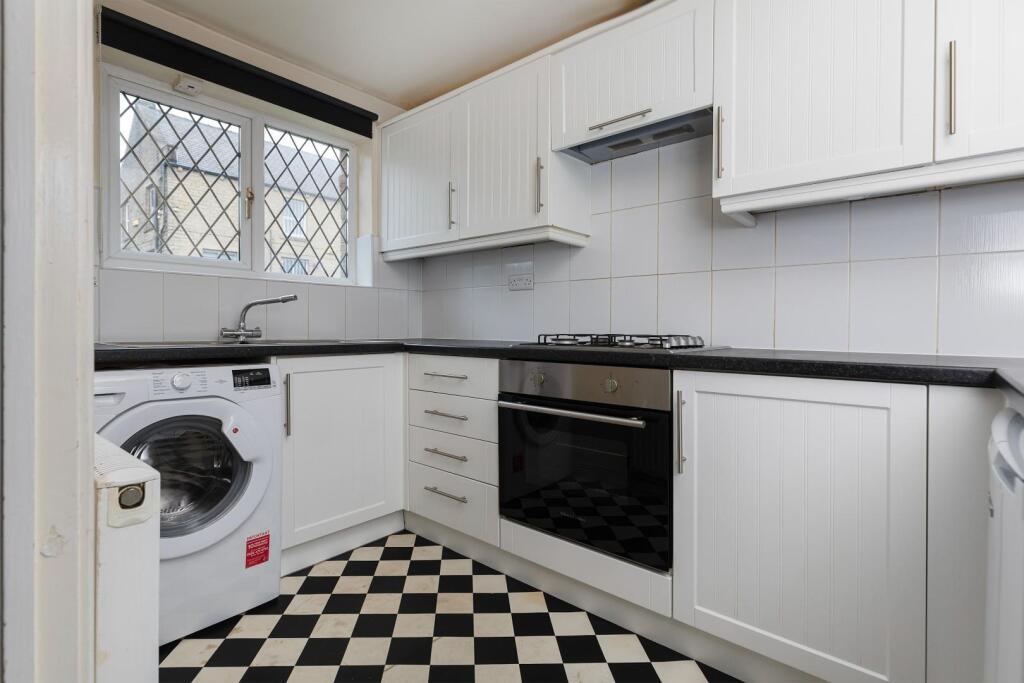 Helene Court, Salendine Nook. Huddersfield photo 2