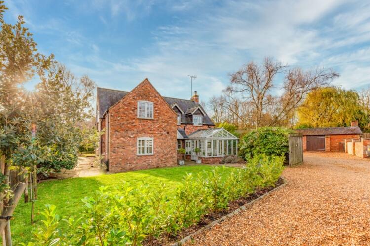 Main image of property: High Street, Wappenham